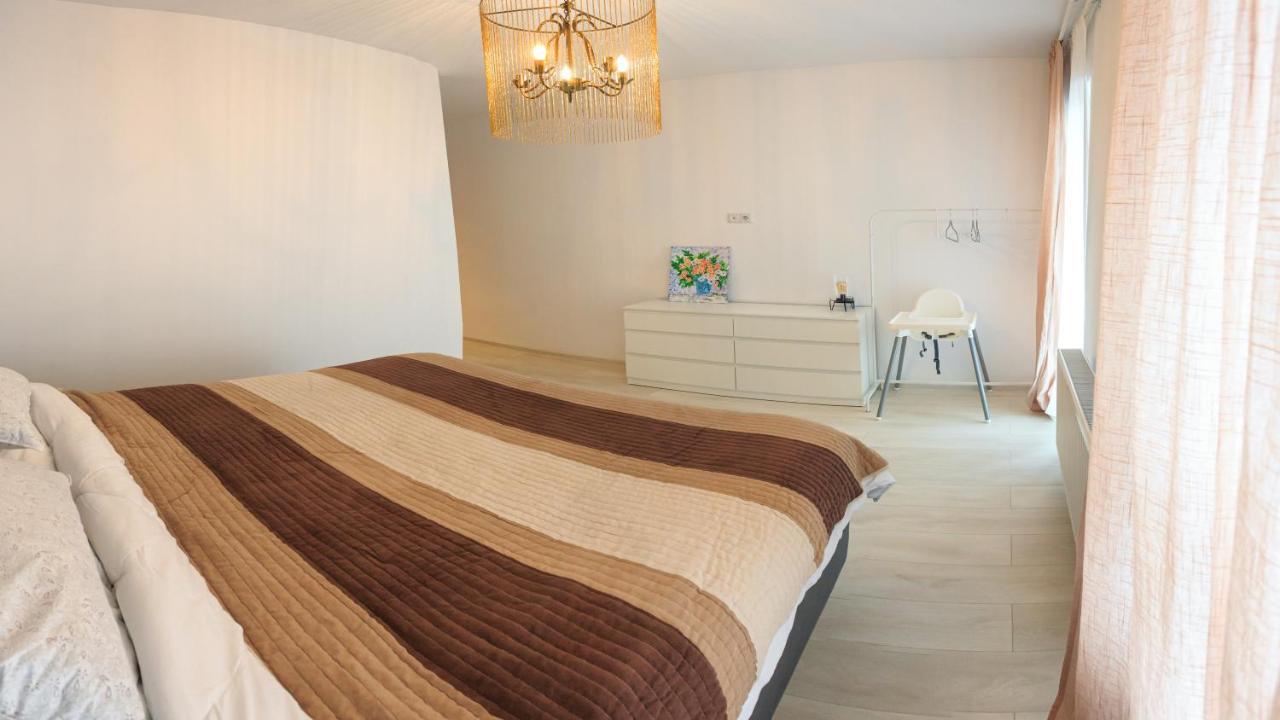 Mmc Apartament Apartment Brasov Exterior photo